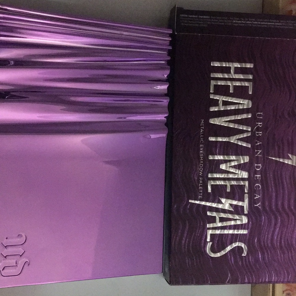 Urban decay heavy metals palette